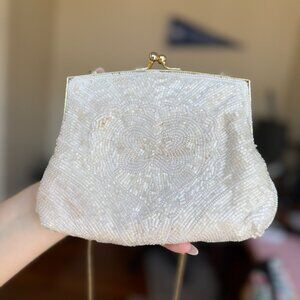 VTG Walborg beaded white clutch on a chain / white and silver